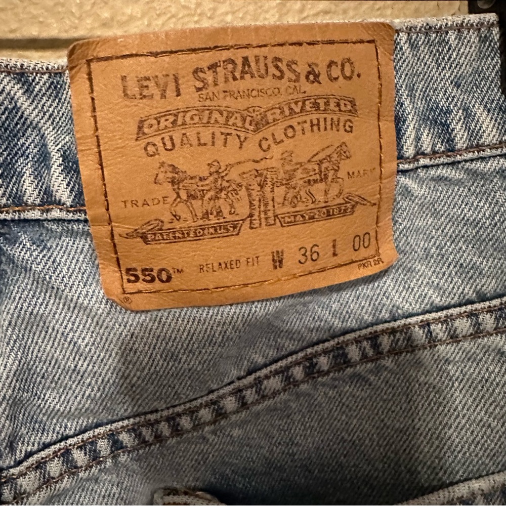 Vintage Levi’s 550 Orange Tab Jean Shorts - Picture 5 of 5